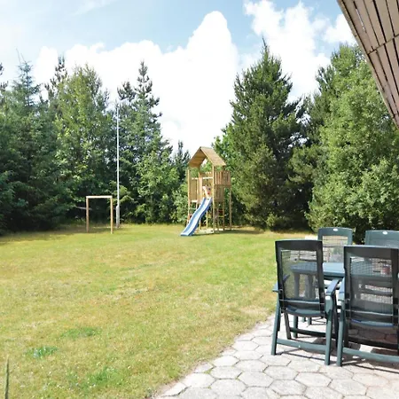 Three-bedroom Holiday In