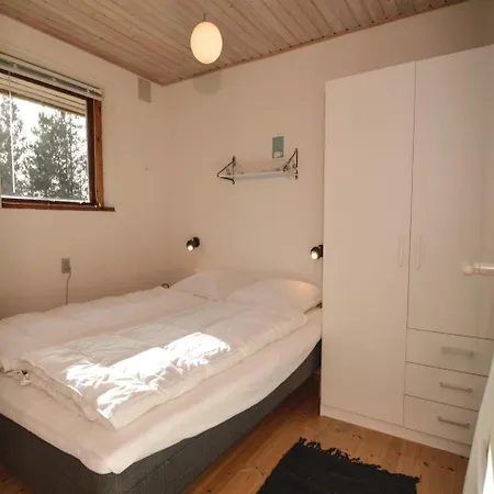 Three-bedroom Holiday In Дом отдыха Блаванн
