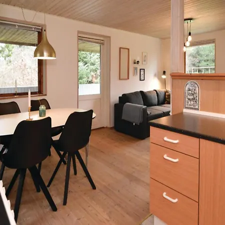 Дом отдыха Three-bedroom Holiday In