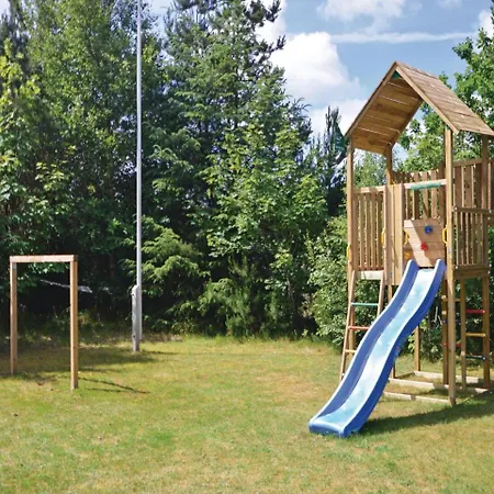 Three-bedroom Holiday In Блаванн